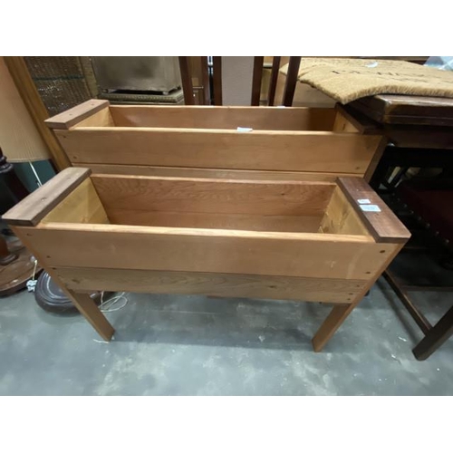 184 - 2 handmade wooden planters (new) 58H, 80W, 23D
+ 69H, 90W, 24D,