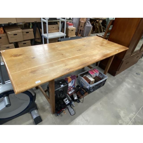 212 - Oak dining table 76H 183W 75D