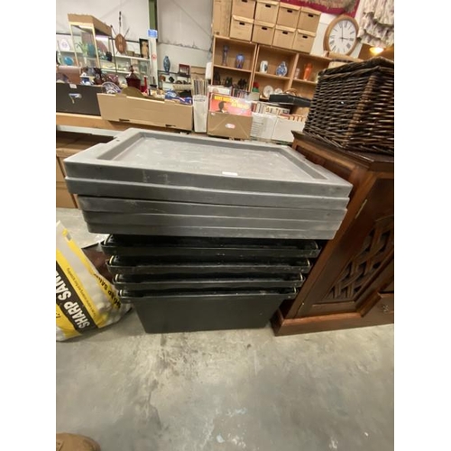 238 - 5 stacking crates with lids