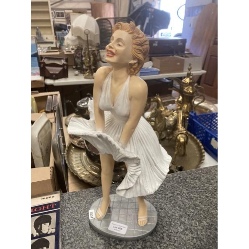 266 - Marilyn Monroe figurine (scene from the 'The Seven Year Itch') approx. 40cm tall