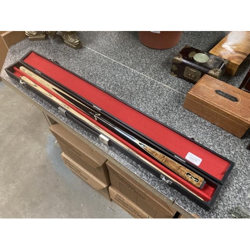 275 - Cased Riley snooker cue (M RIL-205)