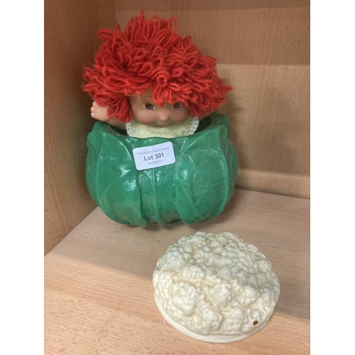 301 - Vintage EFFE Italian 1984 Cauliflower doll with cauliflower case