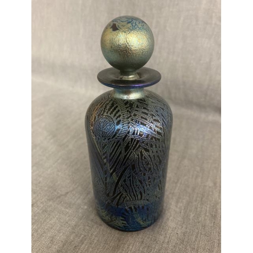 333 - Isle of Wight glass “Liberty’s” London, Harris peacock feather scent bottle with stopper (14.5cm hig... 