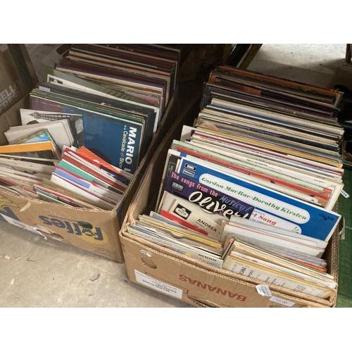 564 - 2 boxes of singles & LP's inc. Gilbert & Sullivan, etc.