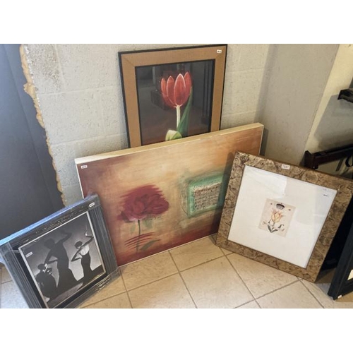 565 - Contemporary framed tulip print by Karsten Kirchner 111 x 51cm, G. Leys 'Una Rosa' print on board 69... 