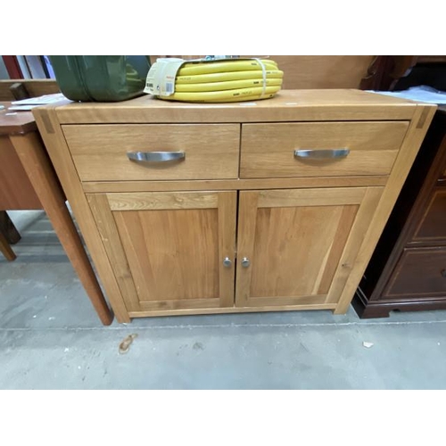 76 - Hastings oak sideboard 80H, 95W, 40D,