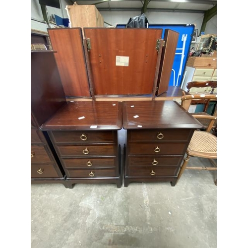 109 - A pair of Stag Minstrel mahogany 4 drawer chests 71H 43W 47D