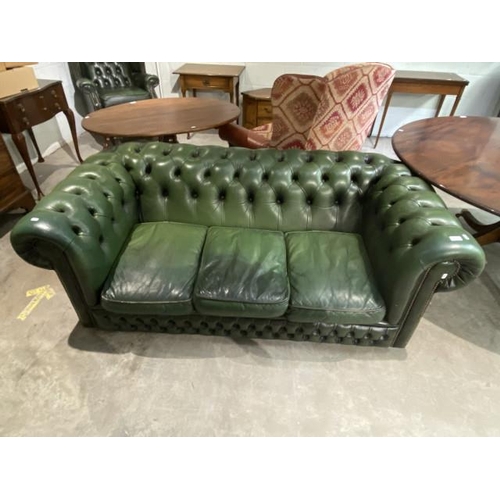 184 - Green leather button back Chesterfield 3 seater settee 185W (wear to leather seat cushions)