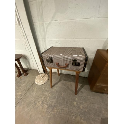 191 - Trunk table with 2 keys (new) 66H 48W 34D