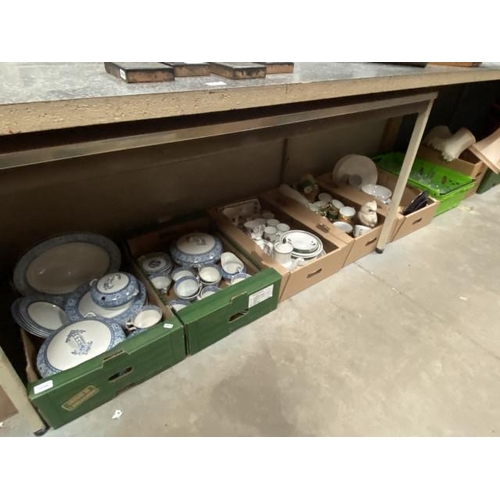 442 - 8 boxes of part tea & dinner sets inc. Aynsley, Queen's, Wood & Son Ltd 