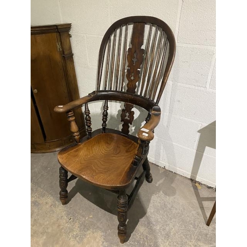 484 - Victorian ash and elm Windsor chair 63W