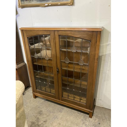 487 - Art Nouveau walnut with stained glass display cabinet with 1 key 127H 109W 29D