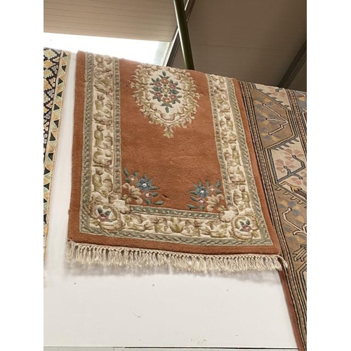 498 - Chinese style rug 191 x 92cm