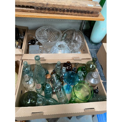 357 - 14 mixed boxes of glassware inc. apothecary bottles, old advertising bottles, 1930's/40's glass shad... 