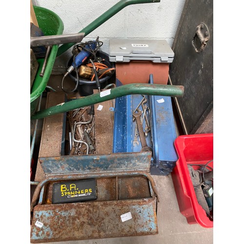 1 - Good quantity of workshop tools, wheelbarrow, vintage sledge, tool boxes, storage boxes, gathering b... 