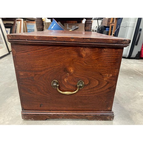 511 - Victorian elm blanket box/tool chest 40H 86W 46D