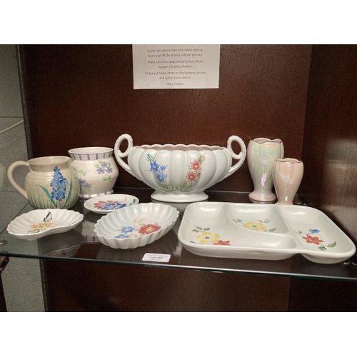 457 - 9 pieces of Radford china