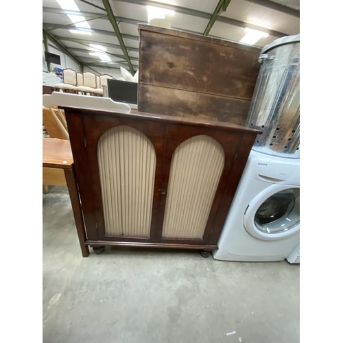 49 - Victorian mahogany 2 door cabinet with shelves to the interior 97H 92W 39D