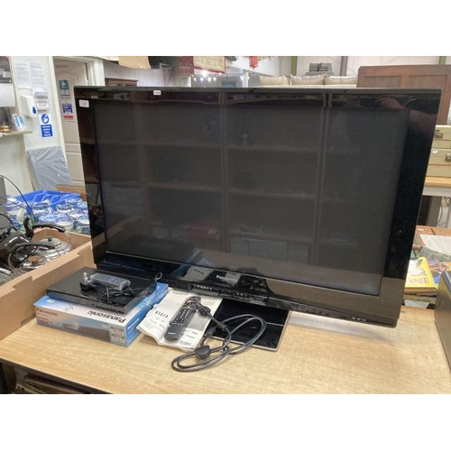 559 - Panasonic TH-46PZ81B TV with power lead and remote, Panasonic DVD-S500EB with power lead and remote