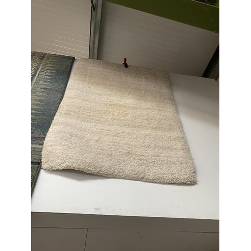 152 - Cream 100% wool Indian rug 160 x 92cm