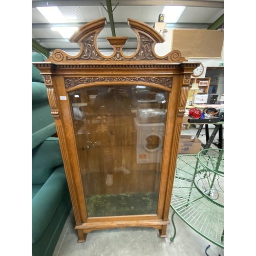 189 - Edwardian oak curio cabinet with side opening doors, 1 key, no shelves 188H 95W 42D