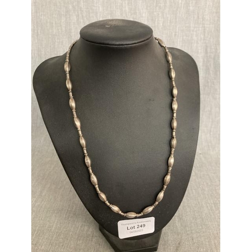 249 - Unmarked silver neck chain Navajo