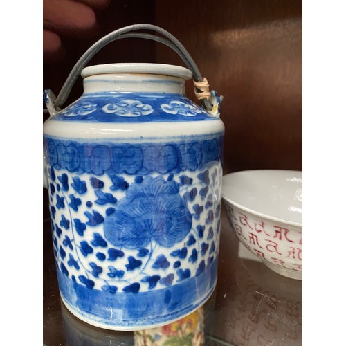 360 - Chinese blue & white teapot (spout chipped), blue & white brush pot with 4 character marks to base e... 