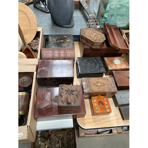 535 - Quantity of treen incl. trinket boxes, money box, candle holders, bowls, trays, lamp etc