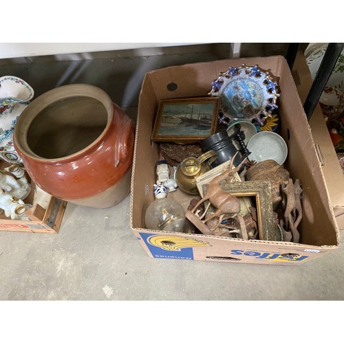 549 - Quantity of assorted collectables incl, treen, tea wares, Lustre ware, Mason's, cutlery, stoneware e... 