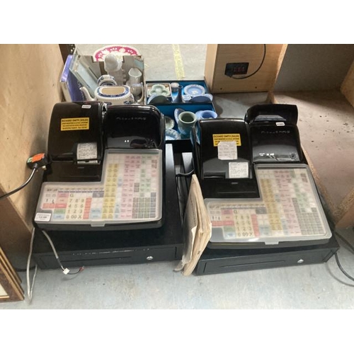 450 - 2 cash registers (Gellea SX690) (NO KEYS)