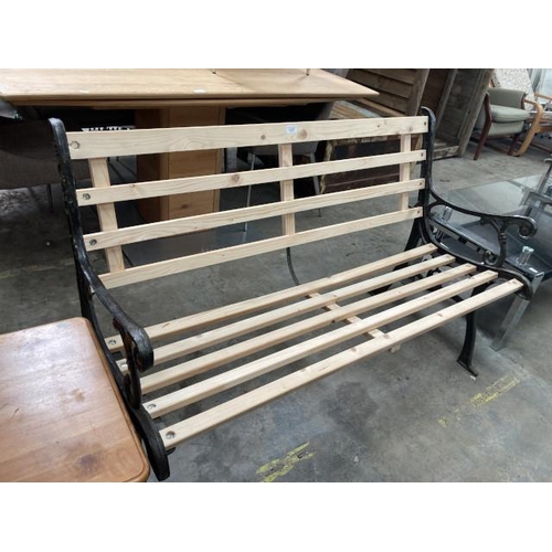 507 - Metal/Wooden garden bench 127W