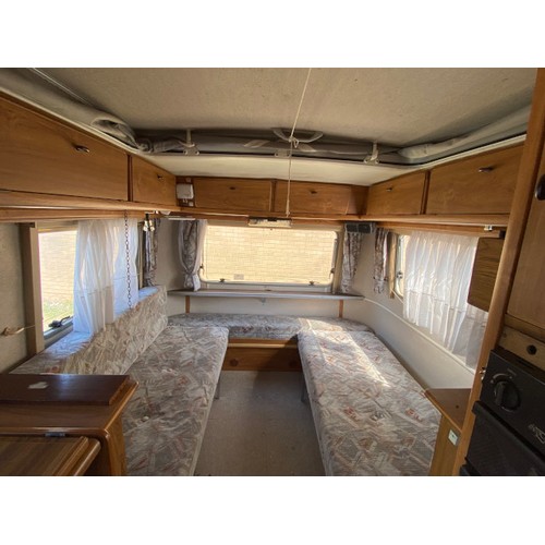 517 - Eriba-Touring Caravan (HYMER FRANCE SA, CARAVANES ERIBA 68700 CERNAY) VGNTROLL 000273828 - SERIEN-NR... 