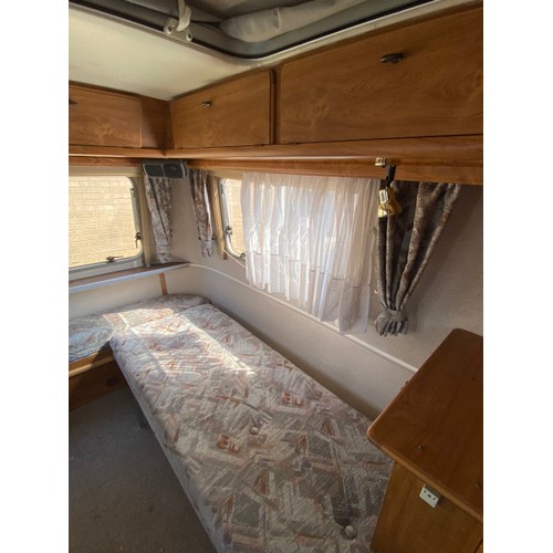 517 - Eriba-Touring Caravan (HYMER FRANCE SA, CARAVANES ERIBA 68700 CERNAY) VGNTROLL 000273828 - SERIEN-NR... 