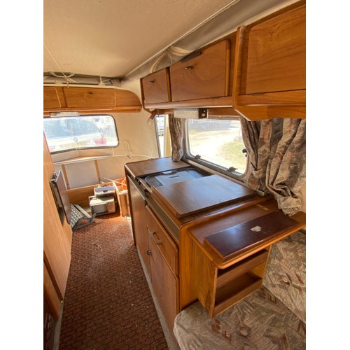 517 - Eriba-Touring Caravan (HYMER FRANCE SA, CARAVANES ERIBA 68700 CERNAY) VGNTROLL 000273828 - SERIEN-NR... 