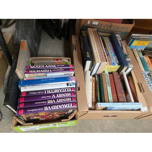 495 - 10 good boxes of books including Frederick Forsyth, Danielle Steel, Bill Bryson, Daphne Du Maurier e... 