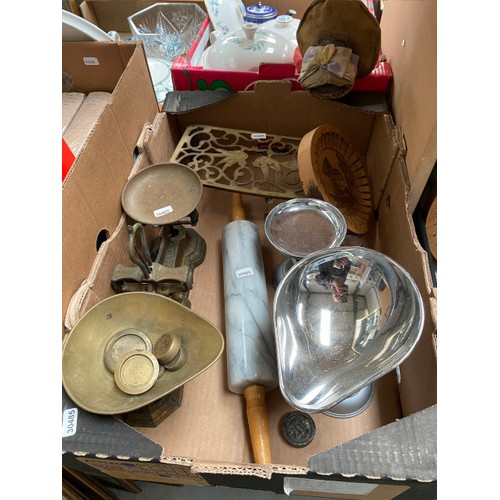 404 - 2 boxes containing copper kettle, brass trivet, Laura Ashley recipe book, Scales & weights, marble r... 