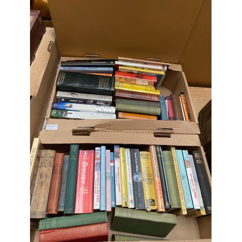 400 - 5 boxes books inc. Cassell's History of England vol. I-X, 2 Mrs Beeton's 