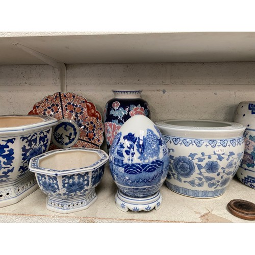 347 - 6 blue & white ginger jars & 1 stick stand inc. Chinese, 8 Chinese ginger jars & 2 wooden stands (2 ... 