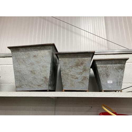 370 - 3 graduated square metal planters (largest 40H 42Sq)(largest one foot missing)