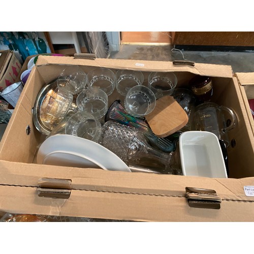 417 - 6 boxes containing vintage glassware, handkerchief vases, cut glass, pressed, Carnival, bottles etc.