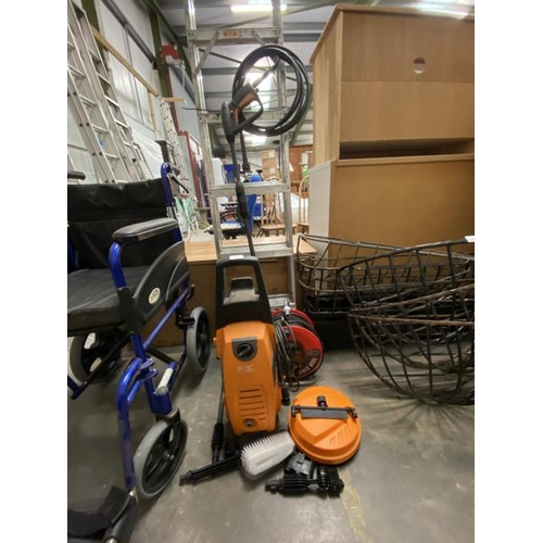 13 - RAC RACHP133A 1300W pressure washer and extension reel