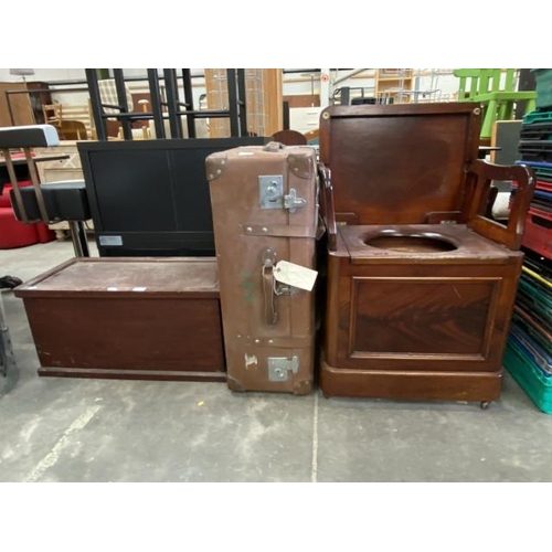 132 - Mahogany blanket box 35H 73W 36D, vintage travelling trunk 29H 78W 45D, Victorian mahogany travellin... 