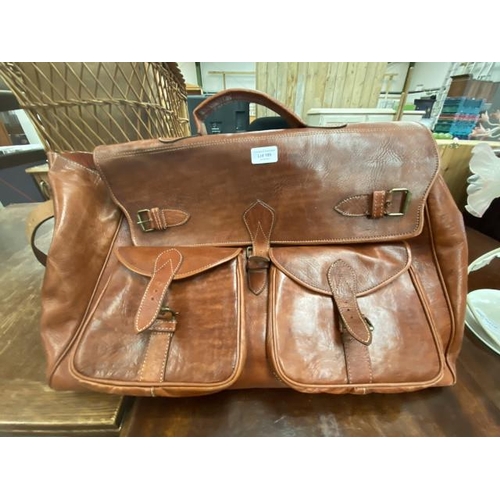 189 - Tan leather overnight holdall