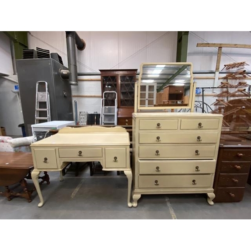 29 - Cream dressing table 172H 92W 49D and a matching dressing chest 77H 106W 47D