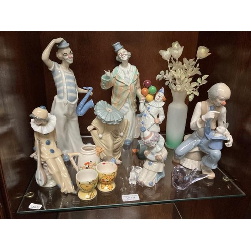 335 - 7 clown figurines inc. Royal Doulton 'Balloon Clown' HN2894, 2 Nao (1 A/F), 1 Lladro (A/F) etc.