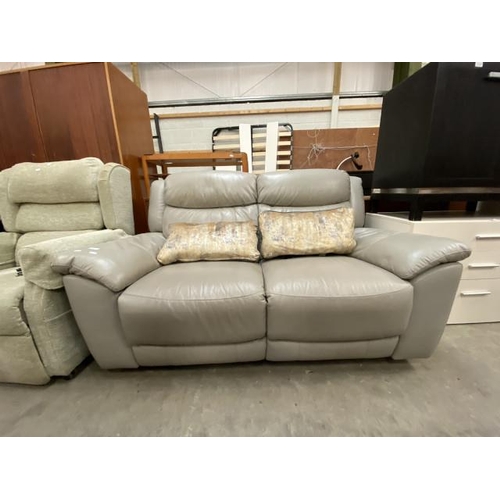 35 - Grey leather electric reclining settee 175W