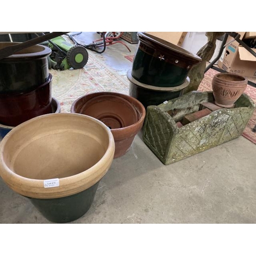 415 - Quantity of garden planters of assorted sizes including terracotta, ceramic and stone etc