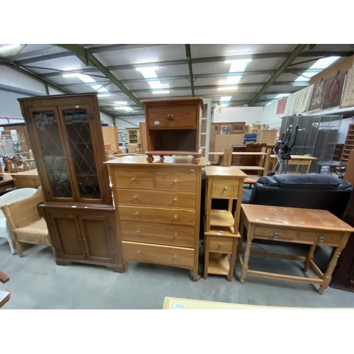 51 - Pine 2 over 4 chest of drawers 120H 86W 44D with 2 matching bedside cupboards 56H 31W 32D, oak corne... 