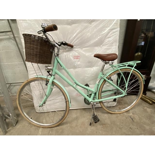 73 - Ladies Pendleton “Somerby” bike with basket