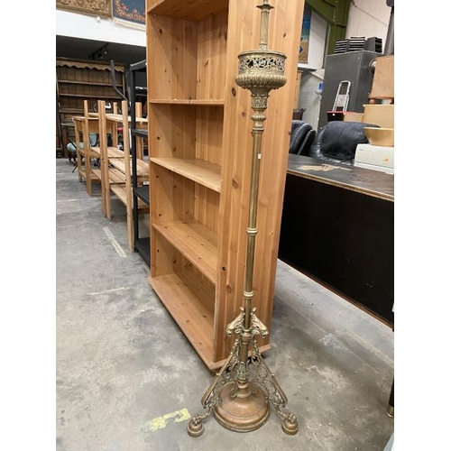 91 - Victorian brass standard lamp 137H